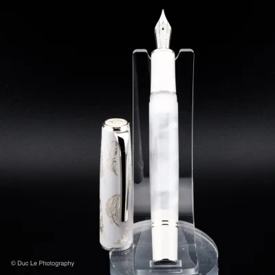 Hongdian N8 White Feather Fountain Pen